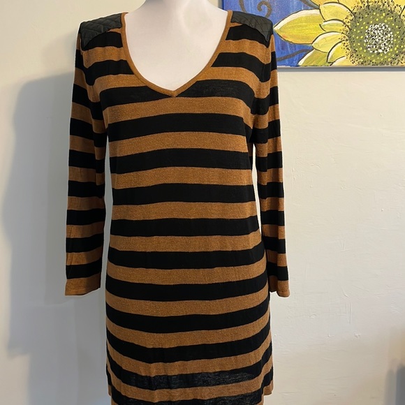 H&M dress/tunic-soft vegan leather shoulder top-slit on side edges - Picture 1 of 6